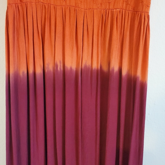 Lola P~Tiered Tie Dye Maxi dress - Picture 4 of 11